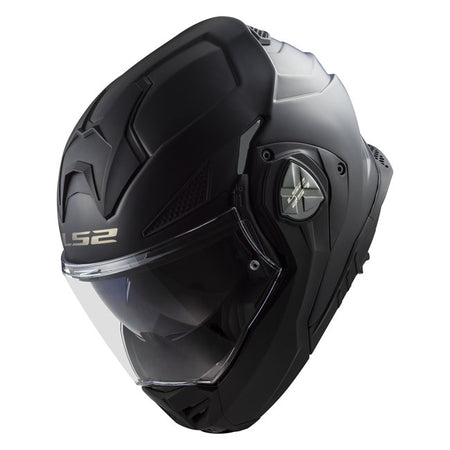 The LS2 Advant X is a convertible helmet to enjoy all seasons of the year thanks to its 180§ rotating chin guard. Ultra-lightweight fiberglass shell that provides lightness and resistance. Perfect for any type of riding and for all weather conditions. Wide anti-scratch visor prepared for the anti-fog system; Pinlock Max Vision; and drop-down sun visor. The helmet is ECE 22.06 approved.