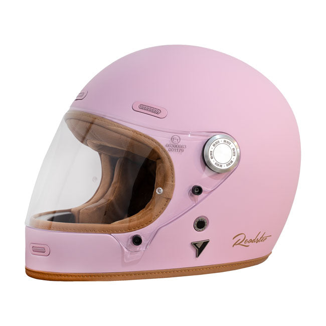 The By City Roadster III helmet blends timeless design with advanced safety. Crafted from fiberglass; it offers durability and a lightweight feel. The leather-finished; removable; and washable multi-density padding ensures maximum comfort; while ventilation inlets and a rear fastening system provide added functionality. The injected visor; anti-fog ready with by laminate; guarantees clear vision in any weather. A double buckle closure ensures a secure fit; and it's Bluetooth system ready for seamless connec