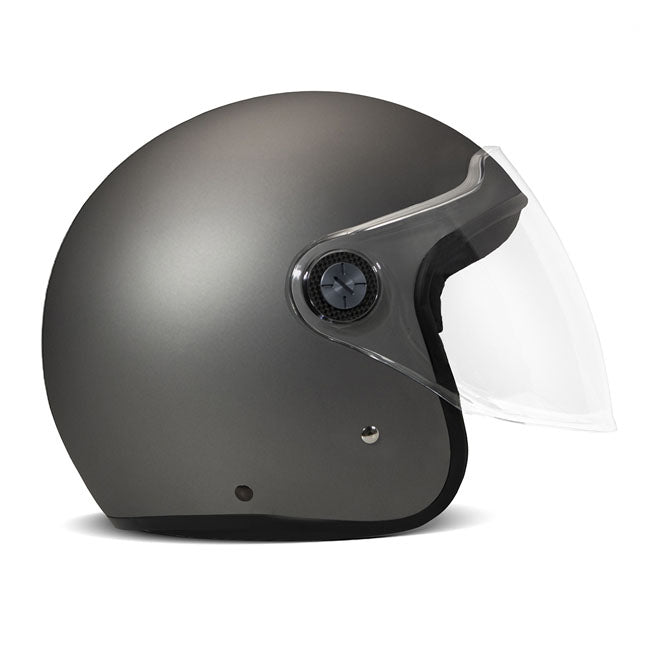 The DMD P1 helmet is a fiberglass jet helmet influenced by the shell of the iconic Seventies but with a next generation visor totally removable. Thanks to an easy system you can take the visor off possessing two products in one: a jet with visor for the winter season and a simple jet fitting glasses or goggles for the sunny and warm days. Three different shells for the perfect fit and maximum compactness; removable and washable liner and padded chin strap with Double D-ring closure. The helmet is ECE approv
