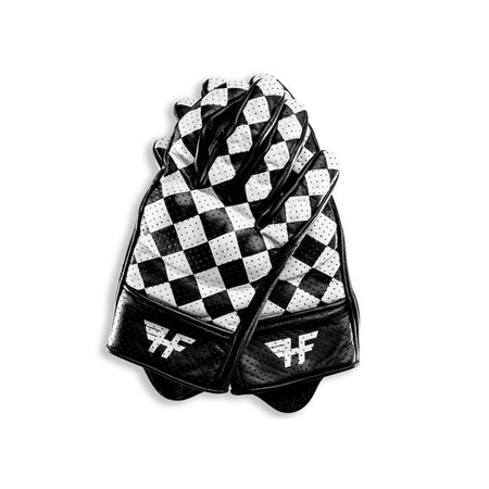 The Holy Freedom Bullit 2021 glove is a nice cafe racer style glove with improved fitting; padded comfort liner; perforation for cooling and velcro closure strap with micro injection logo and a new logo on the wrist. It is made from full grain leather with internal contoured reinforcements for knuckles and fingers. The glove has a CE EN13594 homologation. This is a specialised standard for assessing the level of protection provided by a glove during a potential accident while motorcycle riding.