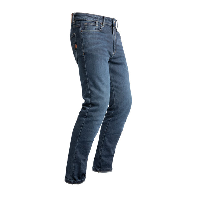 The John Doe Pioneer Monolayer gives you AAA certified jeans in monolayer fabric design; as the name suggests; for a cool and comfortable wearing experience on a hot day. The design is based on a special weaving process that combines denim fabric with XTM-Fiberr. In combination with the knee and hip protectors; this will protect you from anything you might encounter on the road. The Pioneer Monolayer jeans has a slim-fit classical five-pocket design in an authentic denim look. Details such as eyelets to att