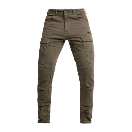 The John Doe Defender cargo pants are part of the monolayer collection and therefore also AAA-certified. This means that the Defender does exactly what its name promises. It defends you on the motorcycle thanks to the highest possible CE protection. The specially developed XTM fiber turns a pair of classic cargo pants into a pair of robust; abrasion-resistant and crash-proof motorcycle pants that remain extremely light thanks to a single layer of fabric. The XTM knee and hip protectors are not only removabl