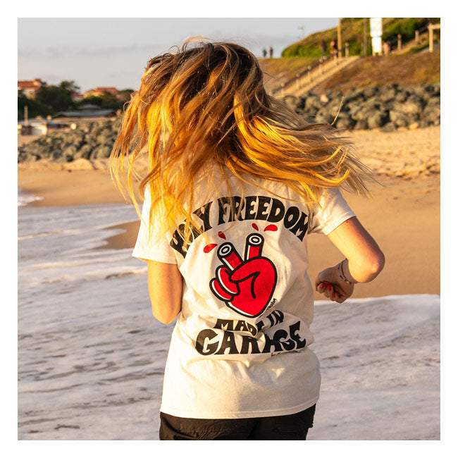 Holy Freedom Mamatee T Shirt Off White Slim Fit Duurzaam Katoen Polyester Mengsel Drie Kleur Hart Grafiek