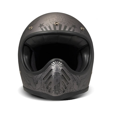 The DMD Seventy Seven is a tribute to the stylish icon of the 70''s. It was inspired by the first off-road helmet introduced in 1975. The Seventy Seven helmet is ECE 22.06 approved; Bluetooth ready; integrated sunvisor and it has a carbon Kevlar shell and a padded chin strap with Double D-Ring closure. DMD offers this helmet with 2 different shell sizes for a perfect fit and maximum compactness. The inner liner is removable and washable. Dedicated to all riders who love a quality product that meets all mode