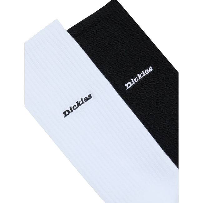 The Dickies Copperton high socks are a longer length athletic crew sock. Made out of ribbed cotton-poly blend; features include embroidered Dickies script logo. 68% cotton / 22% polyester / 3% elastane Two pack; pair of black and pair of white