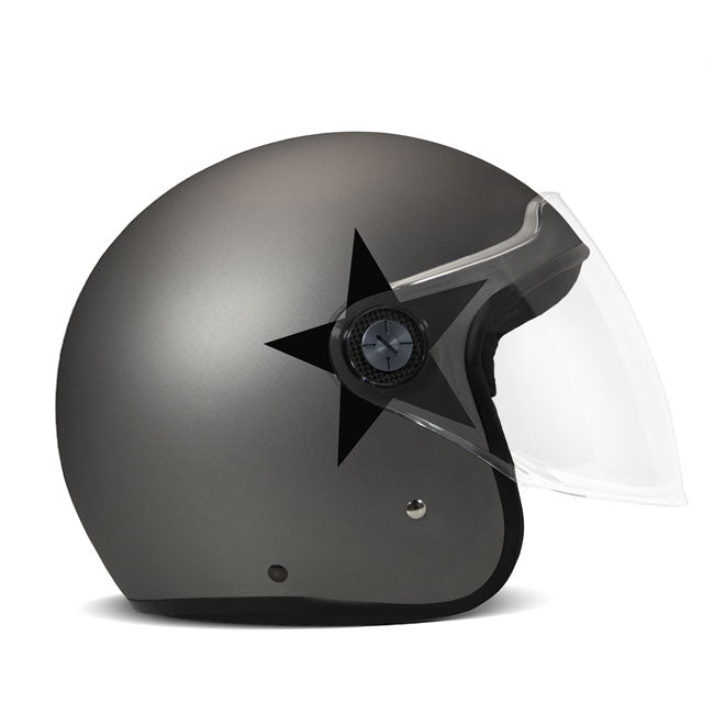 The DMD P1 helmet is a fiberglass jet helmet influenced by the shell of the iconic Seventies but with a next generation visor totally removable. Thanks to an easy system you can take the visor off possessing two products in one: a jet with visor for the winter season and a simple jet fitting glasses or goggles for the sunny and warm days. Three different shells for the perfect fit and maximum compactness; removable and washable liner and padded chin strap with Double D-ring closure. The helmet is ECE approv