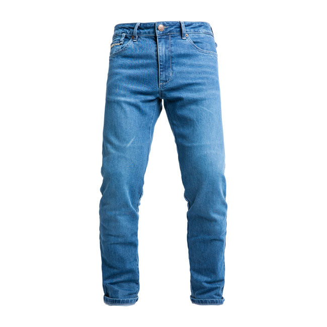 John Doe Taylor Monolayer straight fit jeans gives you CE AAA certified jeans in monolayer fabric design; as the name suggests; for a cool and comfortable wearing experience on a hot day. The design is based on a special weaving process that combines denim fabric with XTM-Fiberr. In combination with the knee and hip protectors; this will protect you from anything you might encounter on the road. Taylor Monolayer has a standard-fit classical five-pocket style; enough stretch in the fabric to ensure excellent