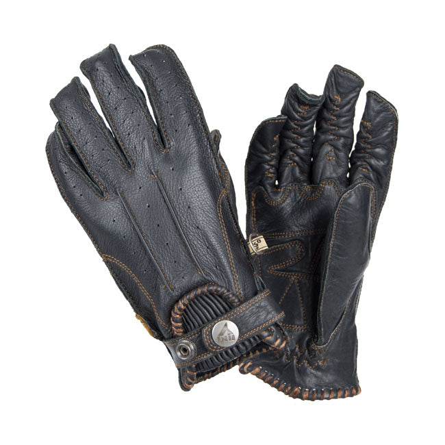 The By City Second Skin gloves fits like the name already says like a second skin.  Comfortable; made of leather; adjustable by metal button on wrist. They have the touch function on the index finger and are CE approved; CE UNE-EN:13595:2015-CE. Enjoy the summer with these Second Skin gloves.