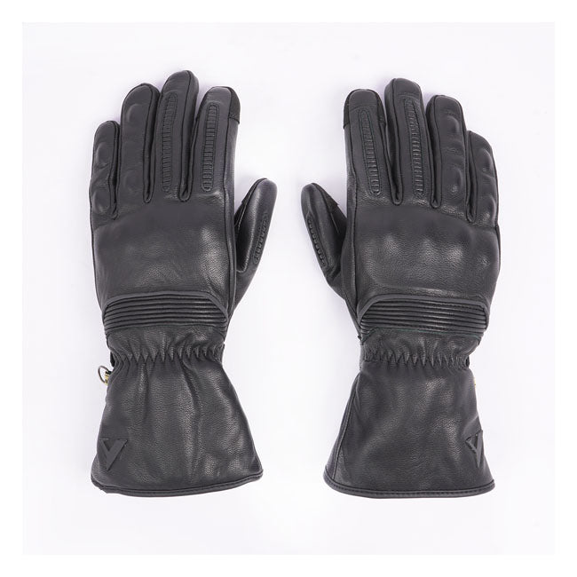 The By City Lyon gloves; crafted from high-quality leather with aramid reinforcements on the palm for superior abrasion resistance. These gloves feature touchscreen-compatible index fingers and thumbs; allowing you to use your devices without removing them. The Velcro fastening strap at the wrist ensures a secure and adjustable fit; while stretch panels on the fingers and back of the hand provide exceptional comfort. Lined with artificial fur for enhanced thermal insulation; these gloves also include reflec