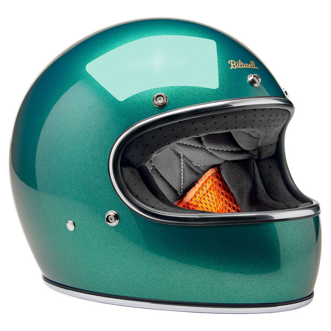The Biltwell Gringo takes its ''60s motorsport aesthetic and elevates it to modern ECE R22.06 and DOT motorcycle standards. The injection-molded ABS outer shell is rugged yet lightweight with hand-painted beautiful colors. Removable/replaceable comfort liner and cheek pads feature brushed fleece Lycra touch points to absorb and evaporate perspiration. Also there are speaker cut-outs for intercoms and a double d-ring chin strap.