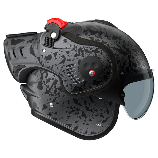 The ROOF Boxer Alpha helmet; the cult helmet with its two red safety locks; is recognizable among thousands of people. Its very compact shape optimizes both comfort and safety. The fiberglass shell of the Boxer helmet makes it particularly resistant to shocks and the test of time. The ROOF Boxer Alpha is equipped with removable foams for simple and precise installation of headphones; the FlexLocker system; an anti-scratch and antifog Crystal visor. The Boxer Alpha visor is compatible with the Boxer V8 and B