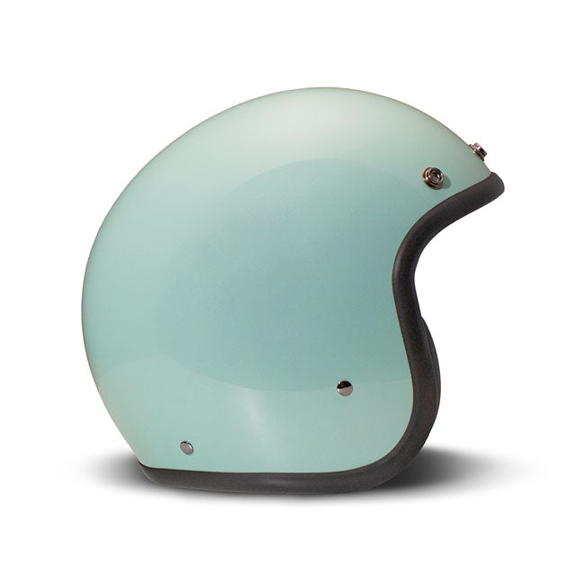 Born from the idea of modifying the more traditional aspect of the helmet; making it a fashion accessory with an original design; the DMD Retro open face helmet has a compact shell and despite being open and light; it is safe and comfortable. The design and creativity; which characterize the products of the jet Retro category; complete a helmet made in compliance with the new safety standards ECE 22.06. If you drive a Custom/Caf Racer bike or a scooter; the DMD jet Retro helmet collection offers the freed