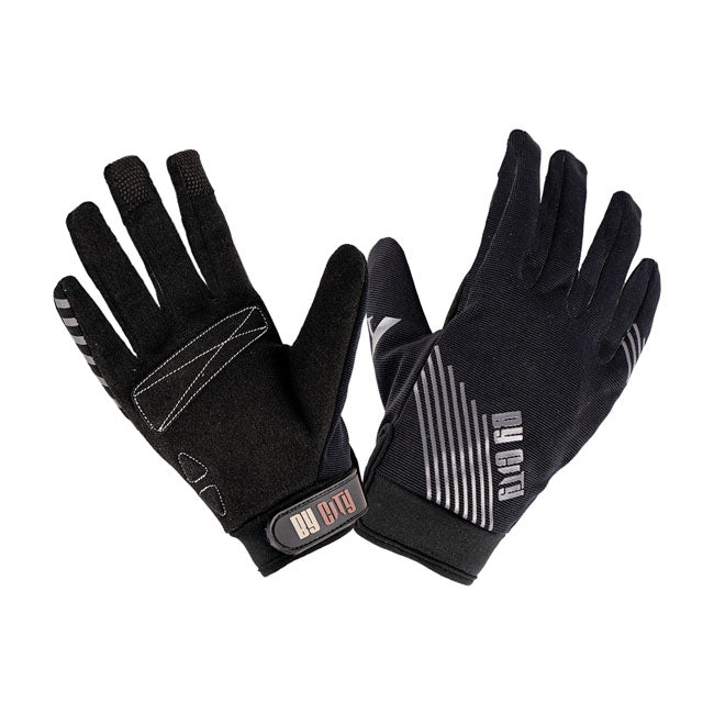 The By City Moscow gloves with knuckle protections and reflective elements for greater safety and visibility in all light conditions. Highly breathable and comfortable motorbike gloves thanks to their Velcro fastening system. Gloves are approved for motorbike CE UNE-EN: 13595:2015-CE. Enjoy them in By City