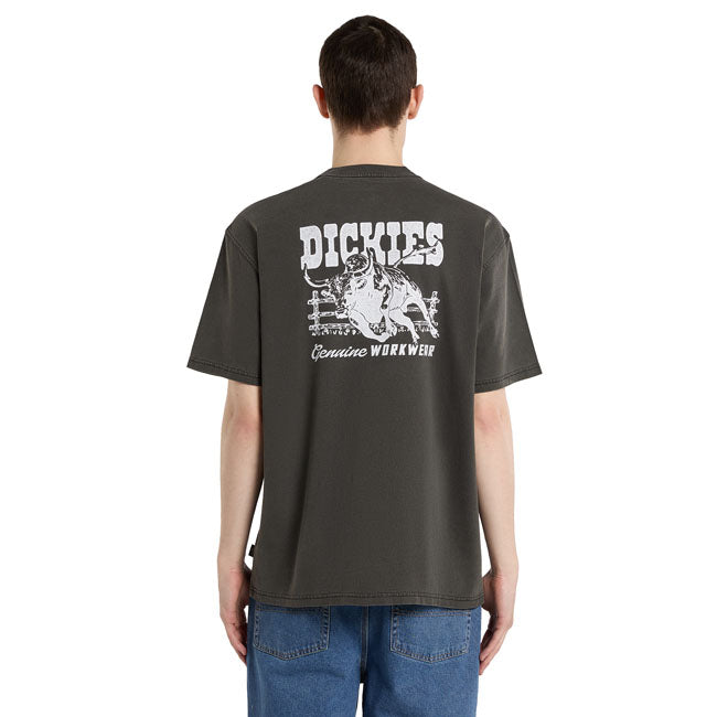 The Dickies Butchell t-shirt is a relaxed fit t-shirt with authentic Dickies fabrication and artwork. Made out of 230GSM washed cotton for comfort anddurability; the t-shirt features small left hand side ranch inspired logo and large back ranch artwork. A sturdy and comfortable t-shirt that pays homage to the old west. 100% cotton 230 GSM
