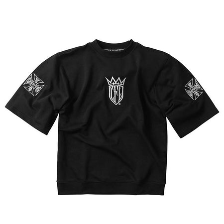 Elevate your streetwear with the West Coast Choppers CFL Chop sleeve crewneck. Crafted from a heavyweight cotton/polyester blend; this crewneck offers both comfort and durability. Featuring embroidered CFL and OG Cross logos on the sleeve; as well as the "Motorcycle Co. Austin TX." embroidery on the back; it''s a testament to authentic chopper culture. The printed cross above the back text ensures added comfort without compromising style.