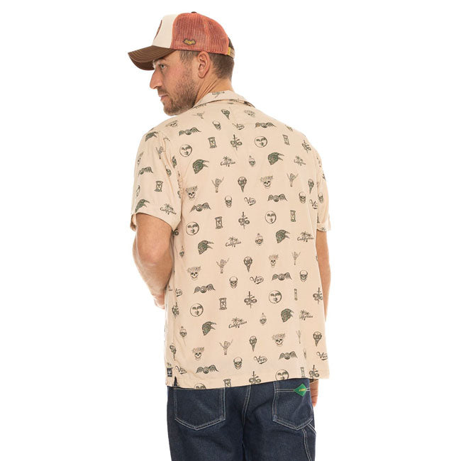 Von Dutch is an American fashion brand posthumously named after Kenny Howard; a.k.a. "Von Dutch"; an American motorcycle mechanic; artist and pinstriper. We have some nice shirts; sweats; hoodies; t-shirts and caps in our collection. All produced of cotton or a mix of cotton and elastane. So make up your mind and choose or just buy them all! Material: 100% viscose.