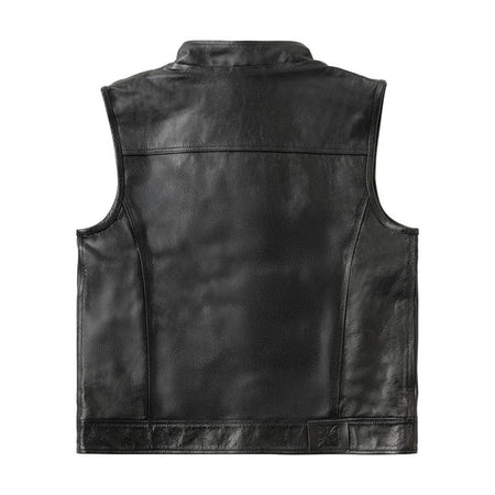 The West Coast Choppers x 13 « Dominator leather vest is the result of the collaboration with the guys of 13 « Company. The idea of this vest came alive when visiting Europe in 2023 and meet up with the guys from 13 1/2 and Motorcycle Storehouse. The result is a set of 3 riding vests made of leather; canvas and denim. All of each with cool little details and an inside lining with one of West Coast Choppers Finest copper bikes. Made of Buffalo Leather; the vest will even look better the more you wear it; w