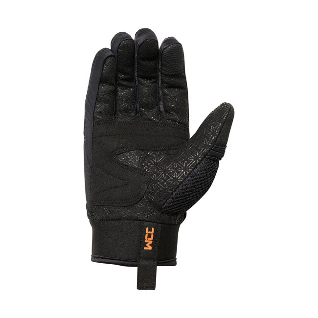 WCC Statement neoprene glove with lots of details on inner and outer palm. Also you can use your mobile phone when wearing these gloves due to special feature on the index finger.