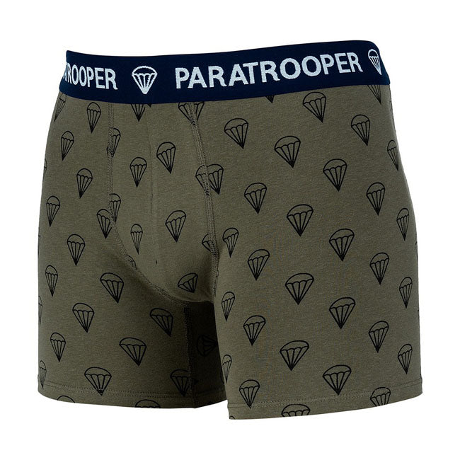 High quality boxer shorts with a perfect fit. The boxer fits like a glove and comes in a mid-high model with long legs. The boxer shorts have a soft elastic waistband with text and logo.