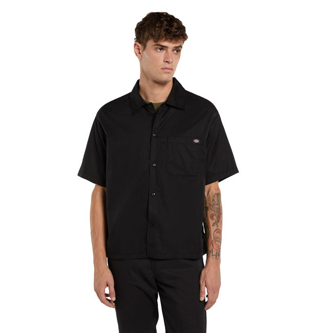 Dickies Lynville Shirt Zwart Korte Mouwen Boxy Pasvorm Werkhemd Lyocell Katoen Tencel Twill