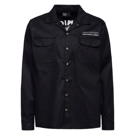 The King Kerosin workwear "Mechanic Crew" long-sleeved shirt brings authentic Kustom Kulture style to your look. The highlight is the large back embroidery with a cartoon-style mechanic motif and Long Beach California lettering; complemented by the subtle chest embroidery. Featuring a regular fit; back yoke; classic shirt collar; full-length button placket; and two chest pockets with flaps; it sits comfortably and can be worn open or closed thanks to the straight hem.