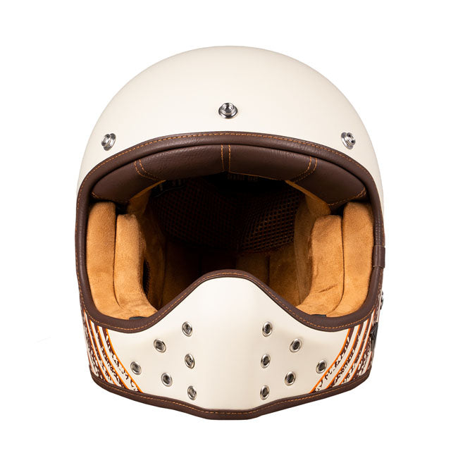 The By City Rock helmet incorporates the latest technological advances and developments to make its characteristics to be very light and ventilated. It has been designed for those who are looking for a classic aesthetic. With a very compact and refined design; with leather interiors and finishes; it has an easy to use double ring fastening system for a perfect fit. Removable and washable inner padding. The helmet is ECE/UN R.22.06 approved.