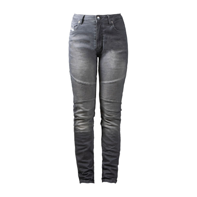 The John Doe Betty Biker jeans is a modern slim-fit; midcut waist jeans with the cool looks through the stretch panels above the knees and on the lower back. This water-repellent and breathable jeans is fully made from XTM-Fiberr for your protection. This is a fiber technology made from the blend the DuPontT Kevlarr / Coolmaxr and Lycrar. Also you have armour pockets built into the knee and hip. The Betty Biker Jeans is fully CE certified.
