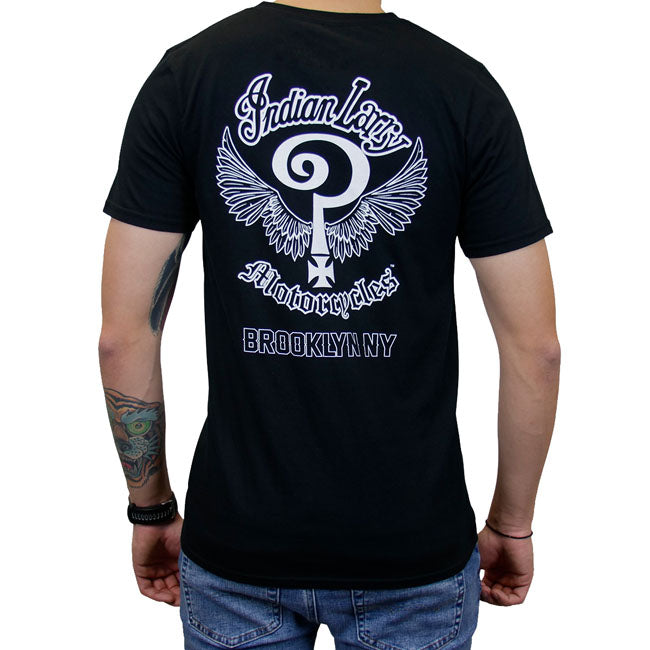 Indian Larry John's T Shirt Zwart Met Witte Logo Voor En Achter Gemaakt In USA 100 Procent Katoen Klassiek Ontwerp