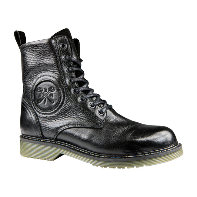 The John Doe Sixty boot is an elegant leather boot that does not compromise on safety. The design features ankle; heel and forefoot reinforcement for the necessary protection. The water barrier on the tongue helps keep water from washing into the boot; a zipper on the side adds convenience and comfort. Apart from that; Sixty boot is also fitted with an oil-resistant; vibration-absorbing non-slip sole. CE certification: EN 13634:2017 Vintage cowhide leather  Water-repellent and breathable Three-point pro