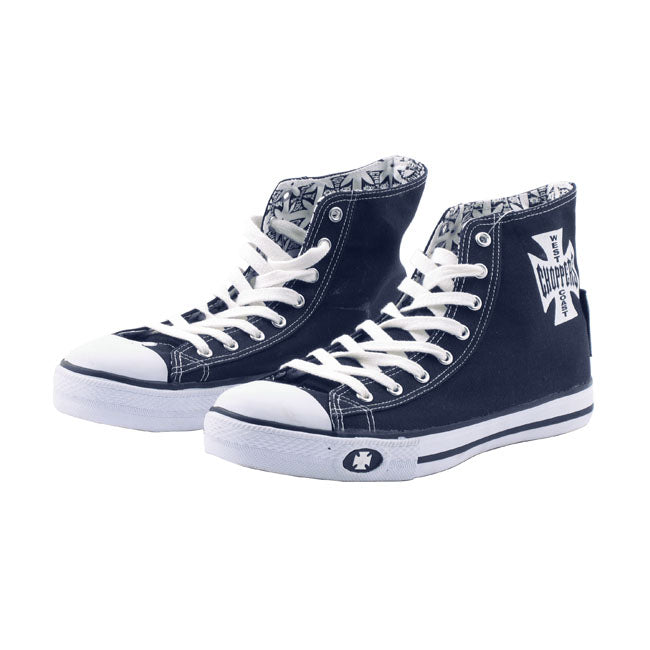 Classic Warrior shoes with rubber sole; an extra soft footbed and a lined tongue for your comfort and OG Cross on the inner lining.