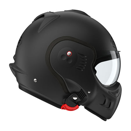 The ROOF Boxer Alpha helmet; the cult helmet with its two red safety locks; is recognizable among thousands of people. Its very compact shape optimizes both comfort and safety. The fiberglass shell of the Boxer helmet makes it particularly resistant to shocks and the test of time. The ROOF Boxer Alpha is equipped with removable foams for simple and precise installation of headphones; the FlexLocker system; an anti-scratch and antifog Crystal visor. The Boxer Alpha visor is compatible with the Boxer V8 and B