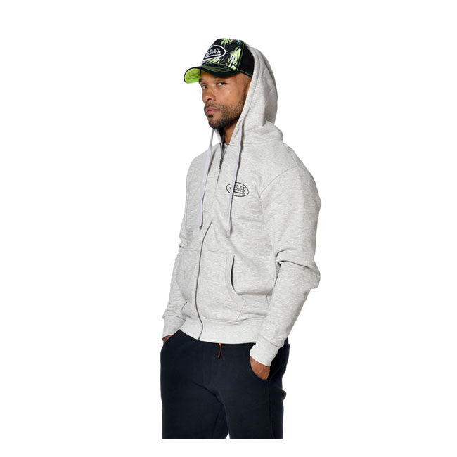 Brand new zipped hoodie from Von Dutch! This American and vintage brand offers you a quality hoodie to give you a unique style. Von Dutch still demonstrates today how streetwear and luxury fashion can be creatively and authentically transformed. Individuality and originality combined with sustainability and creativity. This hoodie is made of 95% cotton and 5% viscose and has the Von Dutch logo on the front.