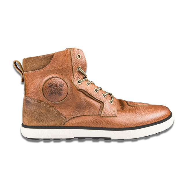 Full XTM fiber lining; Upper: 100% vintage leather; water repellent & breathable; Sole: 100% rubber; 3 point protection (ankle; heel & toe); gear shift protection; waterstop leash