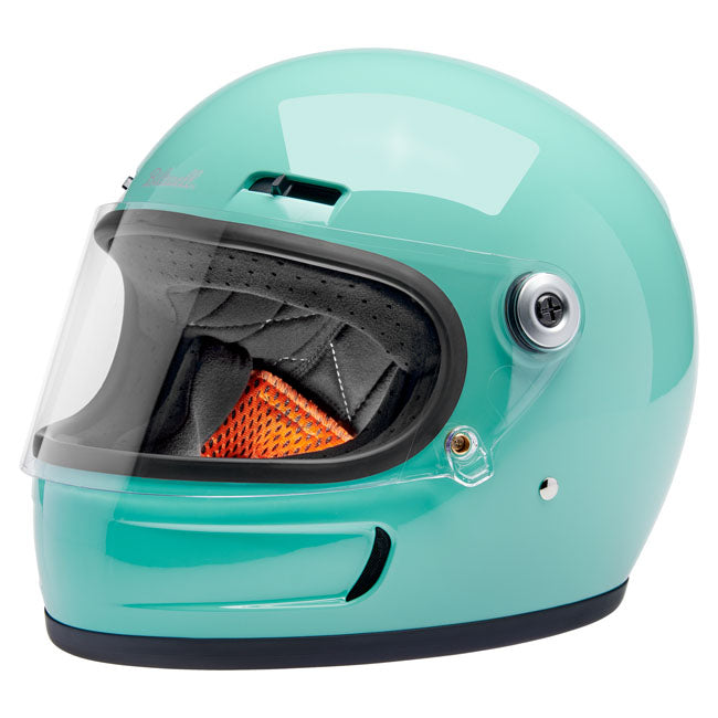 Biltwell takes with the Gringo SV the classic motorcycle aesthetic we reenergized ten years ago in a bold new direction. The result is a helmet with world-class comfort; function; and style. There are vents directly integrated into the helmet shell; giving the helmet a racy silhouette while facilitating internal airflow. Channels within the EPS safety foam effectively dissipate heat and moisture buildup; ensuring comfort during rides. Additionally; the sliding mechanisms behind the brow vents enable riders 