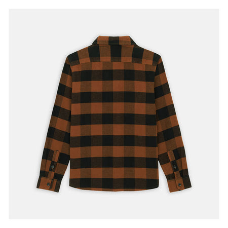 The Dickies unisex Sacramento shirt is one of the most recognisable workwear staples. A timeless long sleeve button-down shirt made of signature yarn dyed 100% cotton flannel and a regular fit; featuring two chest pockets with pen insert. Available in a wide range of iconic and seasonal colors.