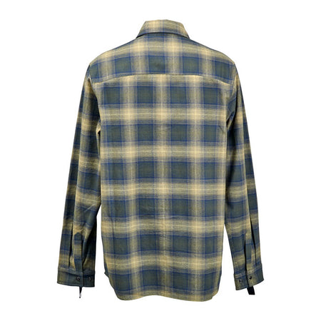 The Biltwell Hi-Test flannel shirt combines rugged durability with meticulous design. Crafted from heavyweight cotton; it''s the epitome of comfort for the outdoor enthusiast or the urban explorer. Stainless-steel snaps add a touch of class and practicality; while hidden collar snaps prevent unwanted flapping during those motorcycle rides or windy days. With its thoughtful features like elastic thumb loops and a discrete slot for glasses; this flannel is not just a piece of clothing-it''s a testament to qua