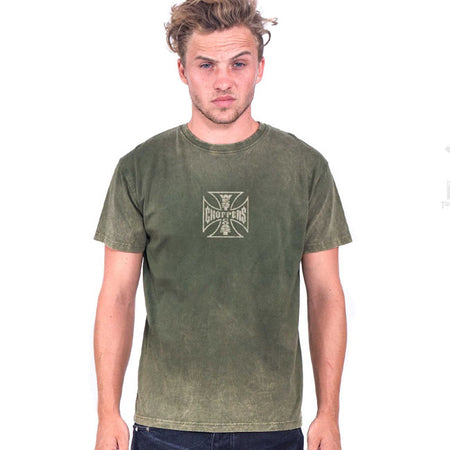 What ever you choose; you can never go wrong with a T-shirt of West Coast Choppers. The t-shirt made of the finest cotton for a nice touch and feel; featuring logo on the front or back of the shirt. With a regular fit the shirt is nice to wear. Available with different prints.