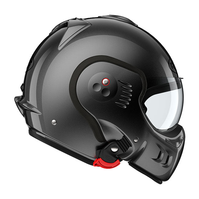 The ROOF Boxer Alpha helmet; the cult helmet with its two red safety locks; is recognizable among thousands of people. Its very compact shape optimizes both comfort and safety. The fiberglass shell of the Boxer helmet makes it particularly resistant to shocks and the test of time. The ROOF Boxer Alpha is equipped with removable foams for simple and precise installation of headphones; the FlexLocker system; an anti-scratch and antifog Crystal visor. The Boxer Alpha visor is compatible with the Boxer V8 and B